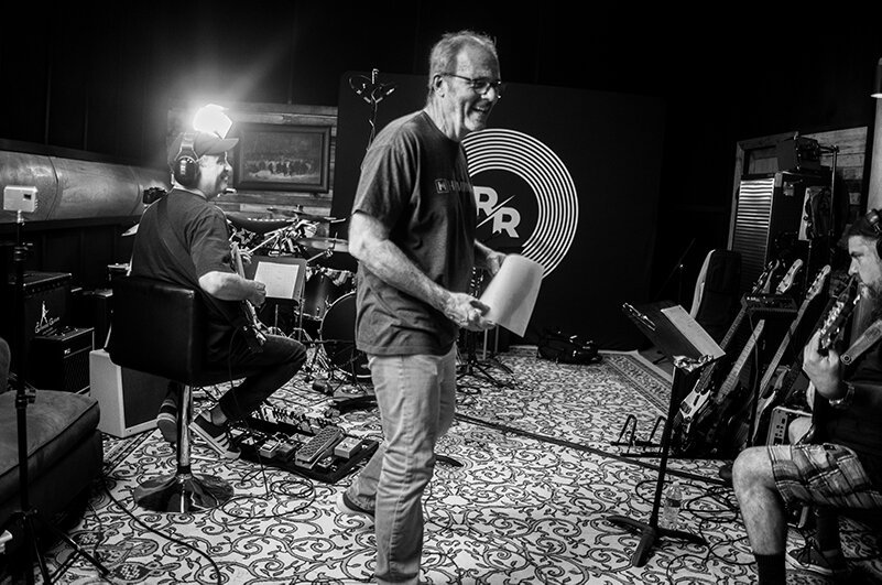 mike holmes round room session.jpg